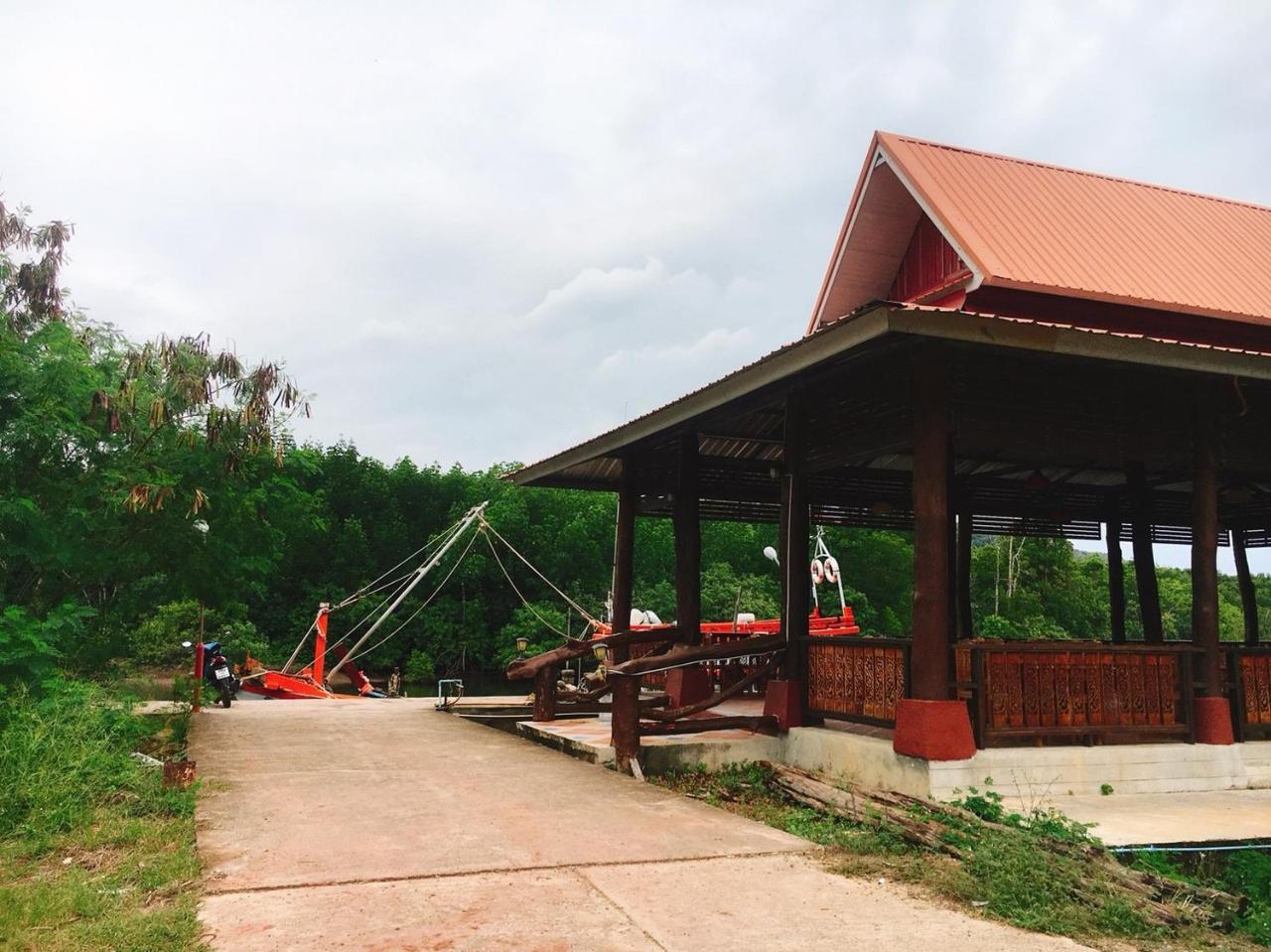 Bussarin Mansion Koh Yao Yai Aparthotel เกาะยาวใหญ่ ภายนอก รูปภาพ